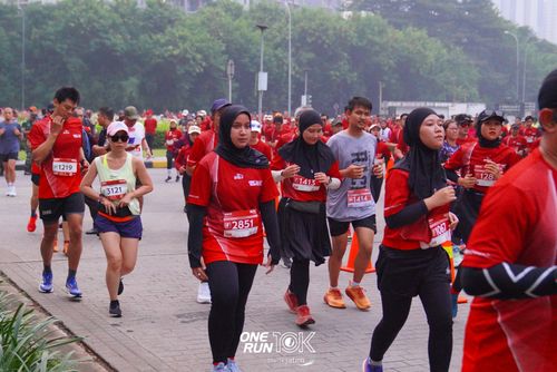 Race photo from ONE RUN 10 K