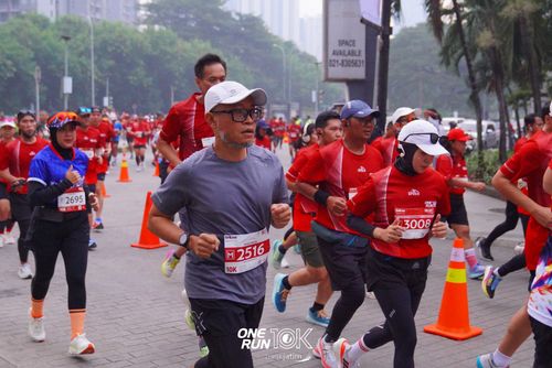 Race photo from ONE RUN 10 K