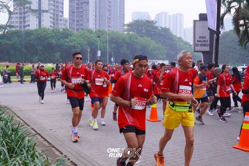 Race photo from ONE RUN 10 K