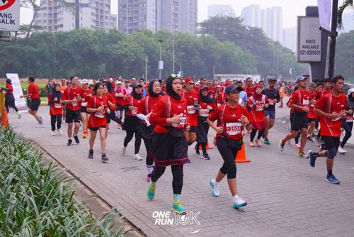 Race photo from ONE RUN 10 K