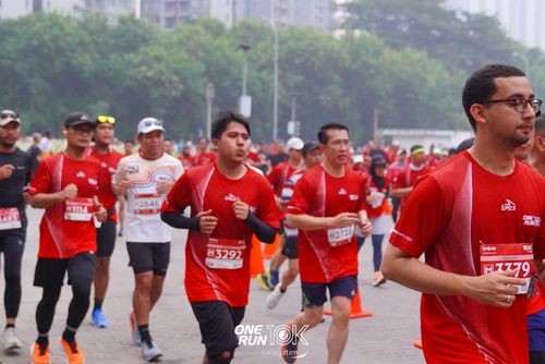 Race photo from ONE RUN 10 K