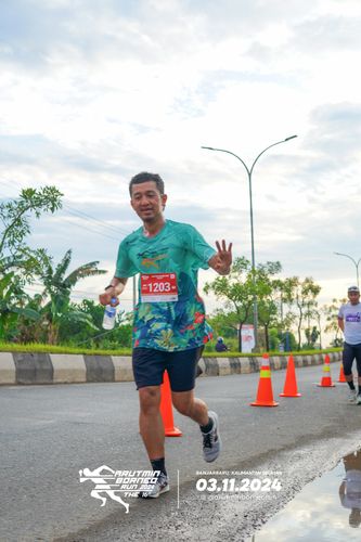 Race photo from Arutmin Borneo Run 2024