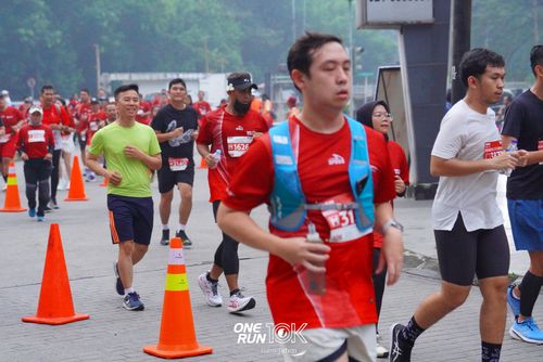 Race photo from ONE RUN 10 K