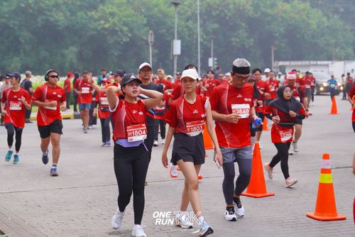Race photo from ONE RUN 10 K