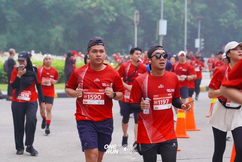 Race photo from ONE RUN 10 K
