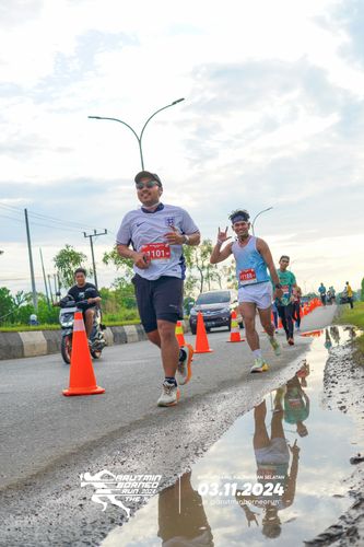 Race photo from Arutmin Borneo Run 2024