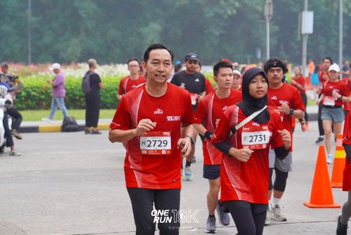 Race photo from ONE RUN 10 K