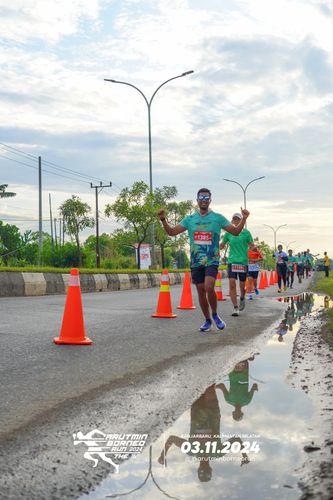 Race photo from Arutmin Borneo Run 2024
