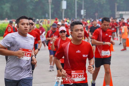 Race photo from ONE RUN 10 K