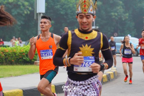 Race photo from ONE RUN 10 K