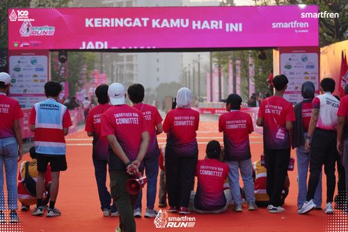 Race photo from Smartfren Run 2025 