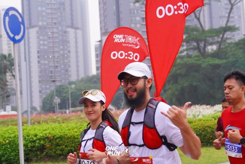 Race photo from ONE RUN 10 K