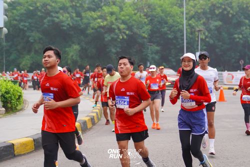 Race photo from ONE RUN 10 K