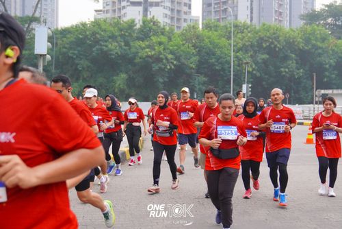 Race photo from ONE RUN 10 K