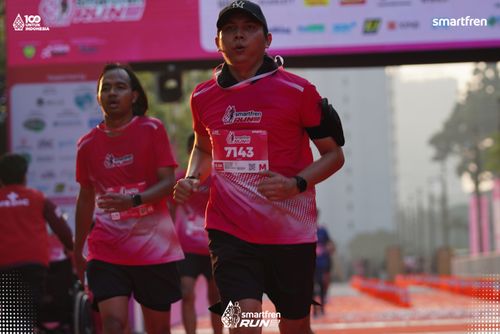 Race photo from Smartfren Run 2025 
