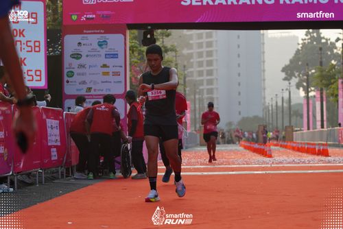 Race photo from Smartfren Run 2025 