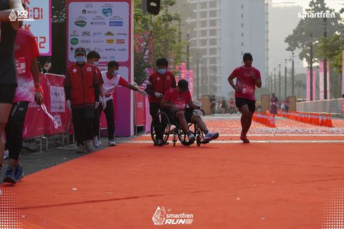 Race photo from Smartfren Run 2025 
