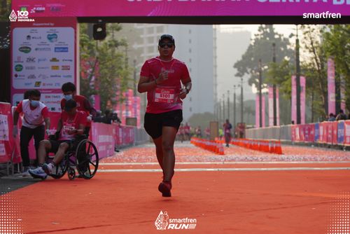Race photo from Smartfren Run 2025 