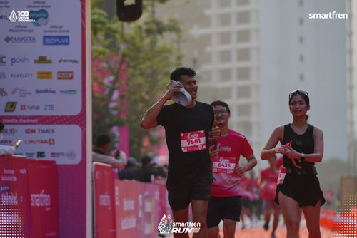 Race photo from Smartfren Run 2025 