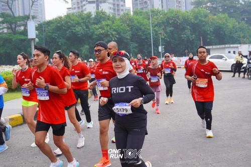 Race photo from ONE RUN 10 K