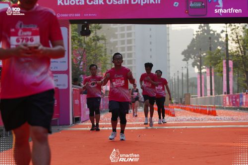 Race photo from Smartfren Run 2025 