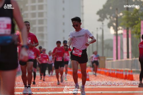 Race photo from Smartfren Run 2025 