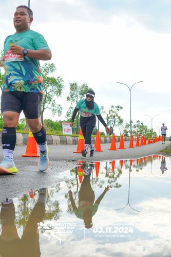 Race photo from Arutmin Borneo Run 2024
