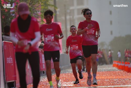 Race photo from Smartfren Run 2025 