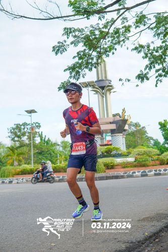 Race photo from Arutmin Borneo Run 2024