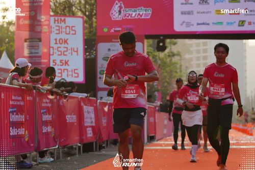 Race photo from Smartfren Run 2025 