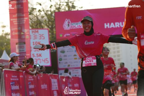 Race photo from Smartfren Run 2025 