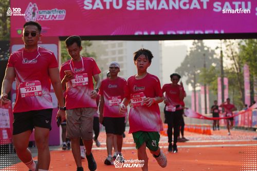Race photo from Smartfren Run 2025 