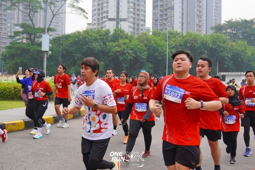 Race photo from ONE RUN 10 K