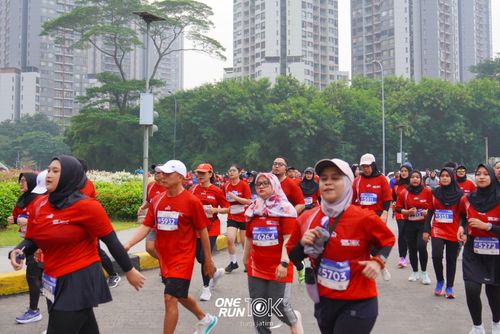 Race photo from ONE RUN 10 K
