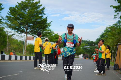 Race photo from Arutmin Borneo Run 2024