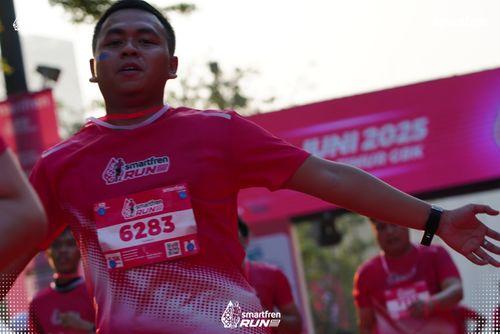 Race photo from Smartfren Run 2025 