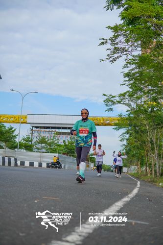 Race photo from Arutmin Borneo Run 2024