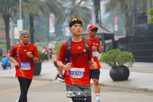 Race photo from ONE RUN 10 K