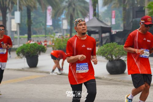Race photo from ONE RUN 10 K