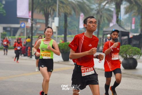 Race photo from ONE RUN 10 K