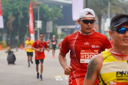 Race photo from ONE RUN 10 K