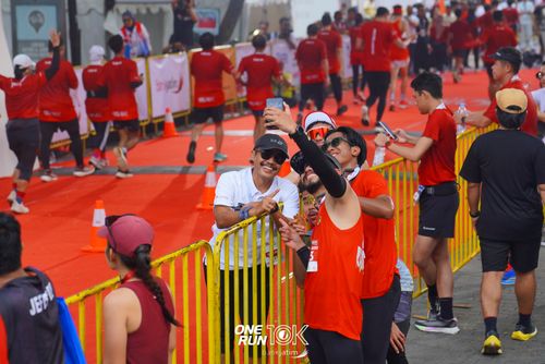 Race photo from ONE RUN 10 K