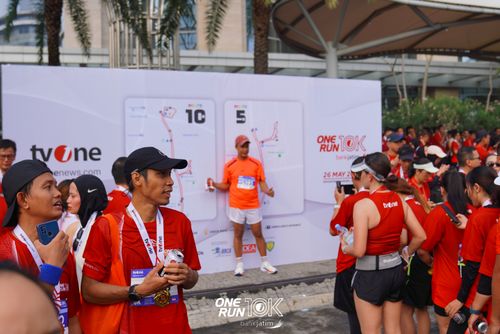Race photo from ONE RUN 10 K
