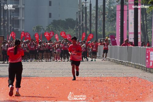 Race photo from Smartfren Run 2025 