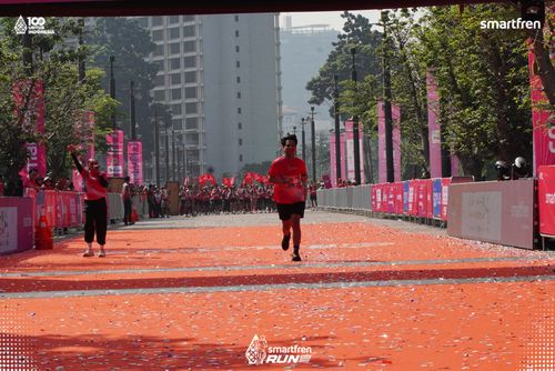 Race photo from Smartfren Run 2025 