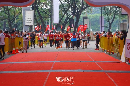 Race photo from ONE RUN 10 K