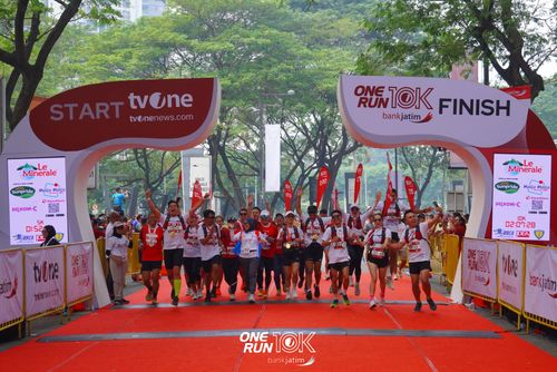 Race photo from ONE RUN 10 K