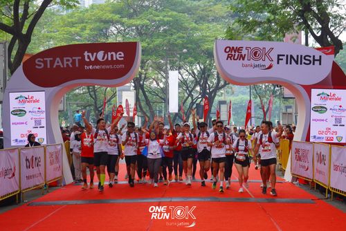 Race photo from ONE RUN 10 K