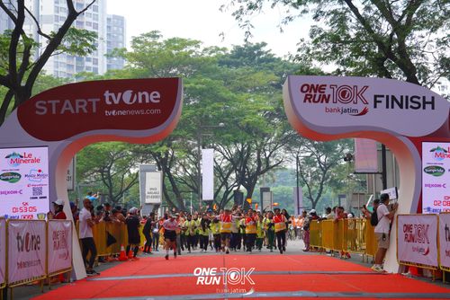Race photo from ONE RUN 10 K