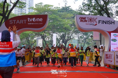 Race photo from ONE RUN 10 K